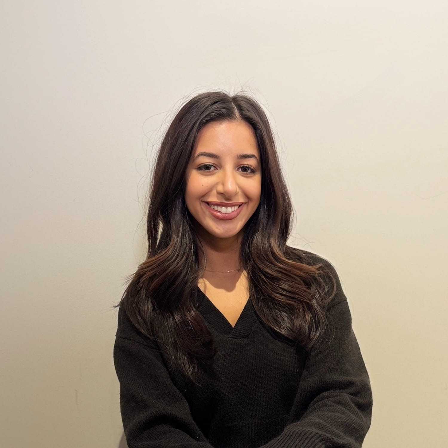 Portrait of Daniela Centofanti, a professional stylist at The Maven and The Muse, showcasing their expertise and style.